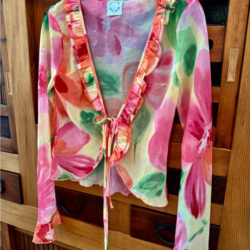 With Jean Floral Long sleeve top Medium EUC